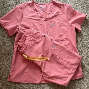 Figs scrubs limited edition ***coral***  set